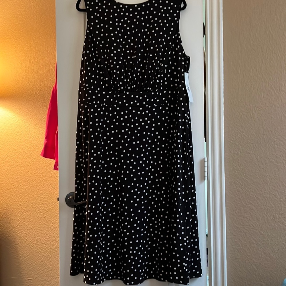 Beautiful Black &White Polka Dot Dress 20W